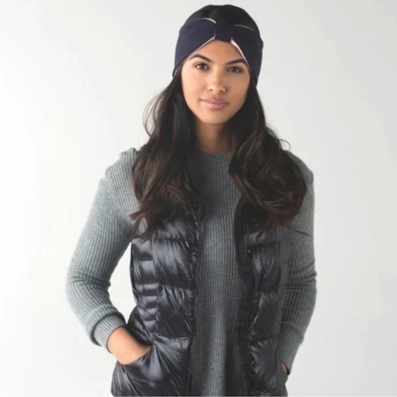 Lululemon Womens Merino Wool Blend Reversible Divinity Headband. P4/A1672 - Picture 1 of 7
